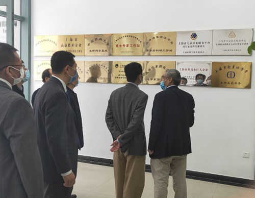 吴清副市长一行听取了PP电子游戏关于一站式综合研发服务的技术实力介绍